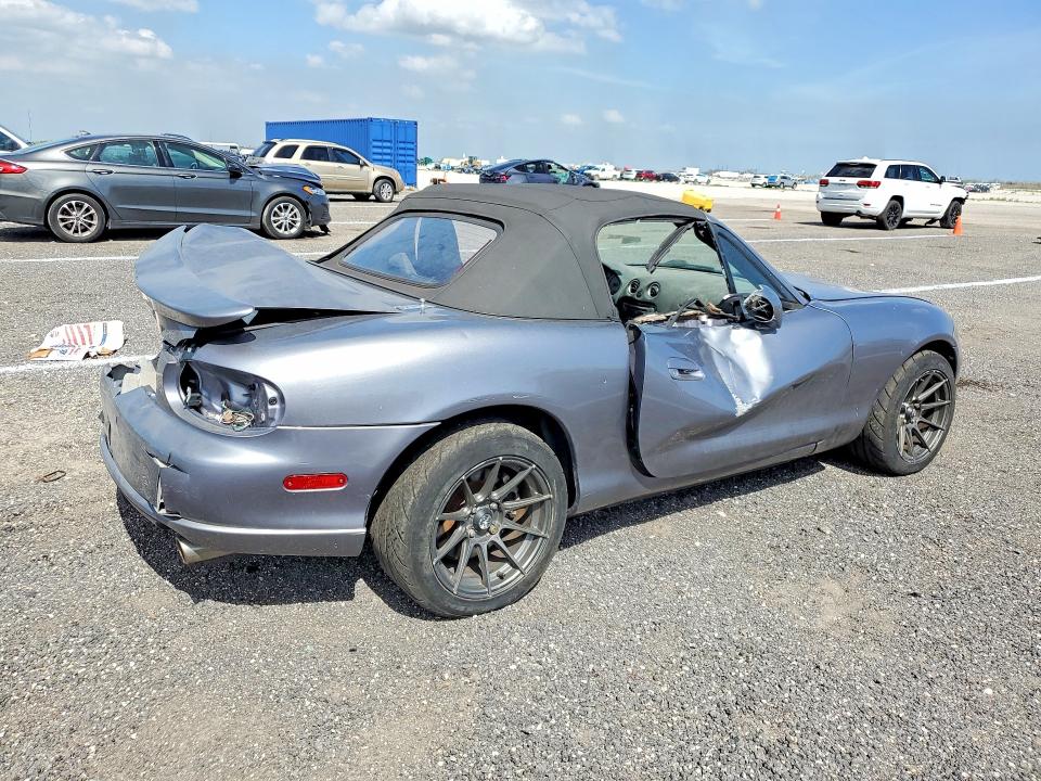 Продажа на аукционе авто 2004 Mazda Mx-5 Miata, vin: JM1NB354X40409772, номер лота: 49995916