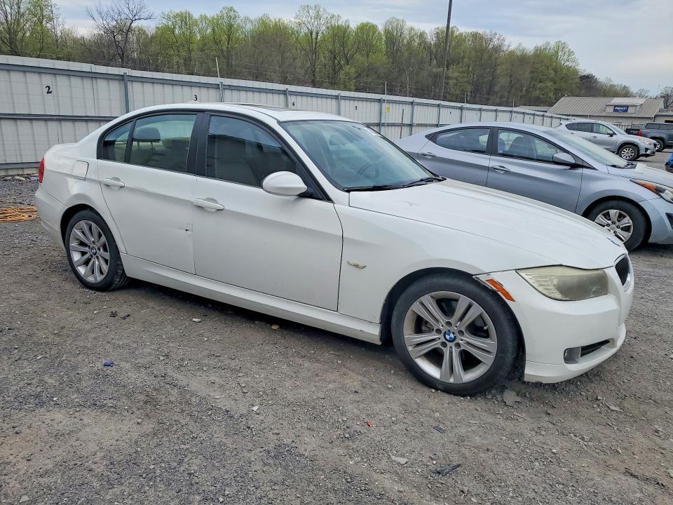49853986 :رقم المزاد ، WBAPH7G52BNN04585 vin ، 2011 Bmw 328 مزاد بيع