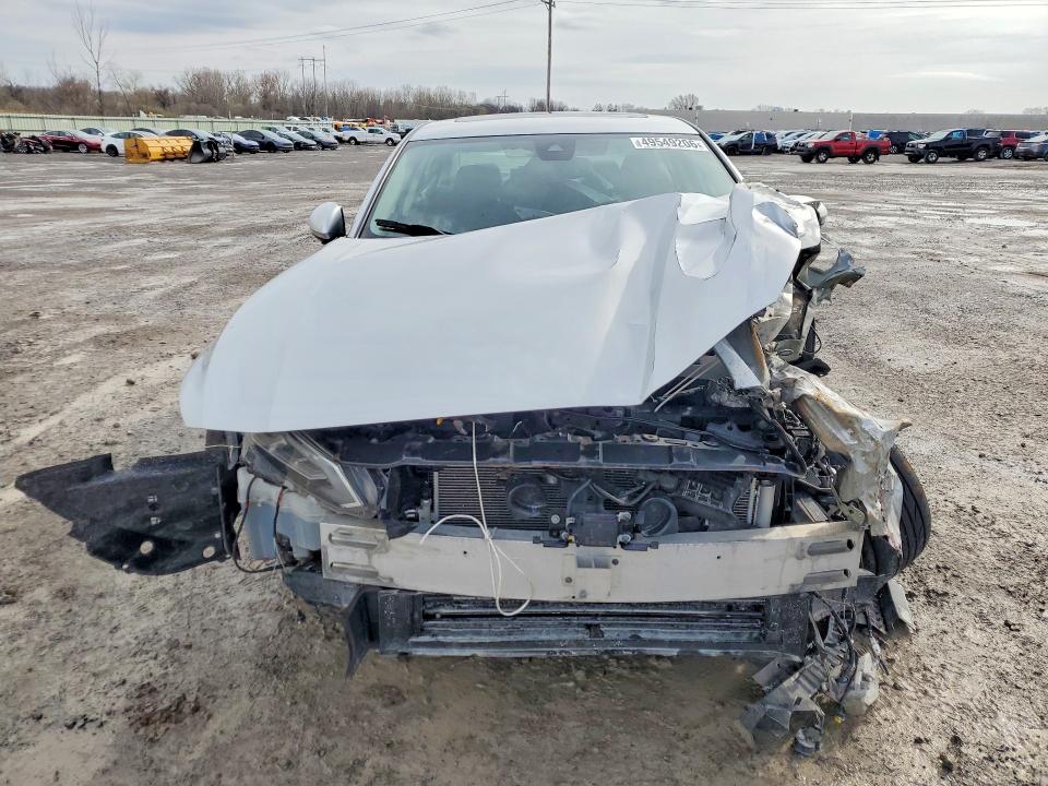 49549206 :رقم المزاد ، 1N4BL4DW6KN301468 vin ، 2019 Nissan Altima مزاد بيع