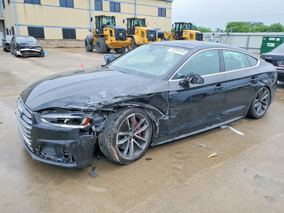51284516 :رقم المزاد ، WAUB4CF53KA098159 vin ، 2019 Audi S5 مزاد بيع