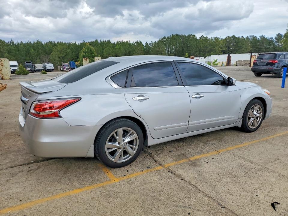 48317776 :رقم المزاد ، 1N4AL3AP1FN904014 vin ، 2015 Nissan Altima مزاد بيع