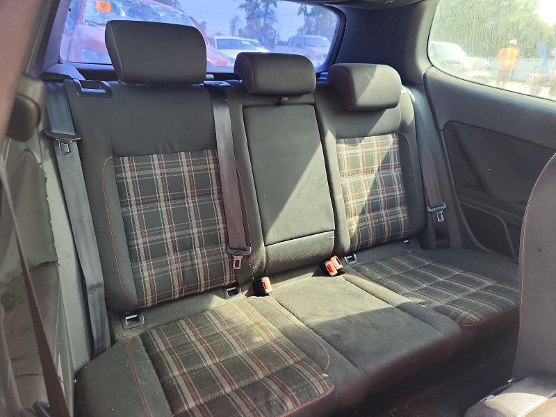 2010 Volkswagen Gti მანქანა იყიდება აუქციონზე, vin: WVWFV7AJ7AW214607, აუქციონის ნომერი: 51589236