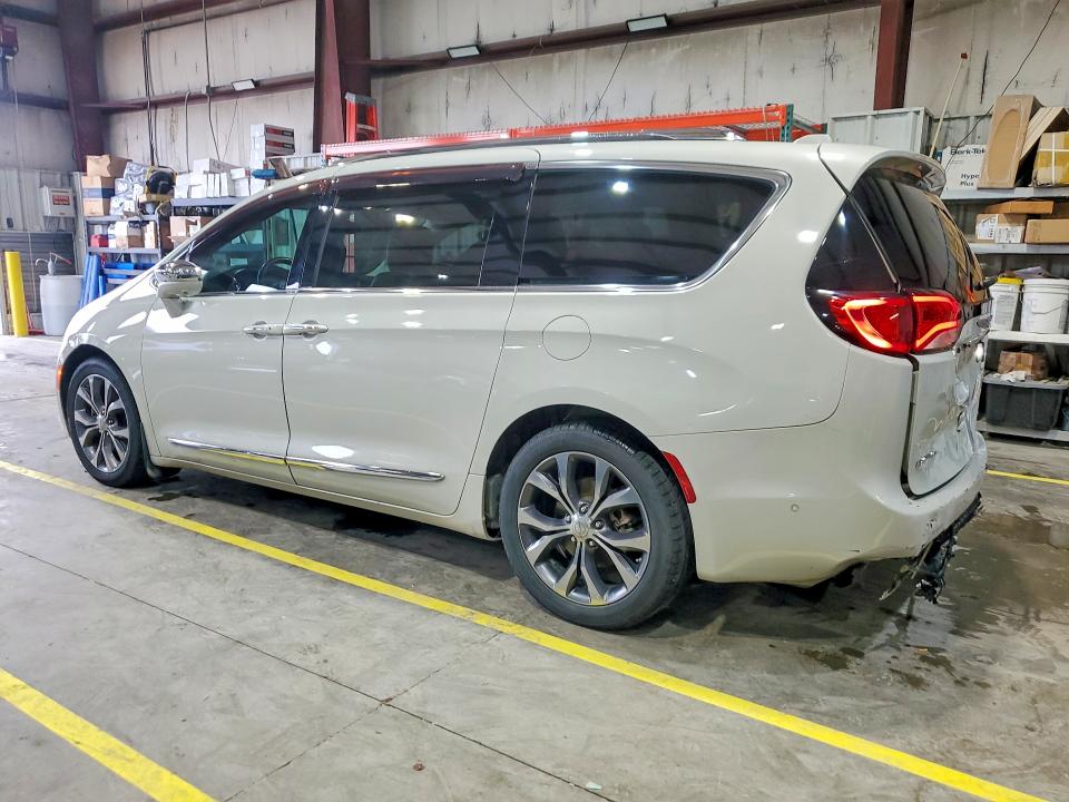 Продаж на аукціоні авто 2017 Chrysler Pacifica, vin: 2C4RC1GG3HR754681, номер лоту: 49387066