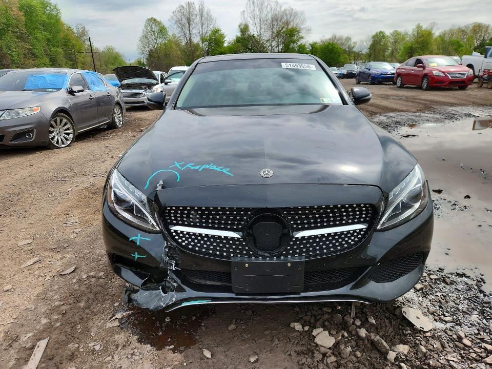 51453656 :رقم المزاد ، 55SWF4KB6JU250925 vin ، 2018 Mercedes-benz C مزاد بيع