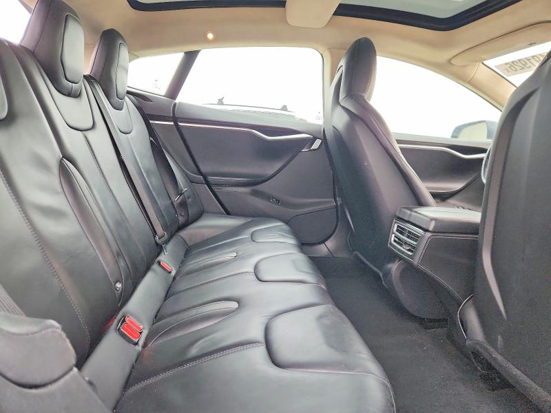 Продажа на аукционе авто 2015 Tesla Model S, vin: 5YJSA1H23FFP75632, номер лота: 48191926