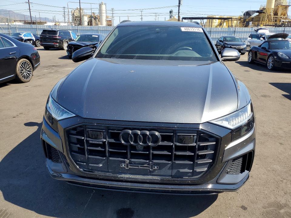 48613116 :رقم المزاد ، WA1EVAF1XMD032847 vin ، 2021 Audi Q8 مزاد بيع