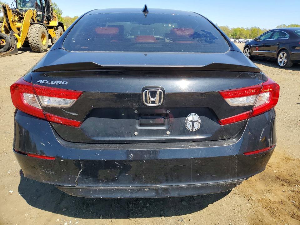 50849846 :رقم المزاد ، 1HGCV1F65JA029829 vin ، 2018 Honda Accord مزاد بيع