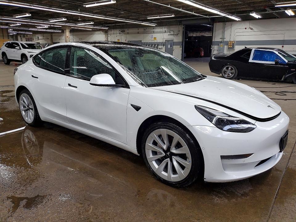 52037786 :رقم المزاد ، 5YJ3E1EA6NF187601 vin ، 2022 Tesla Model 3 مزاد بيع
