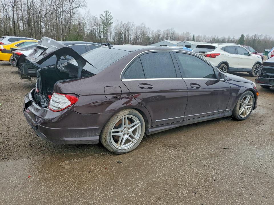 2012 Mercedes-benz C მანქანა იყიდება აუქციონზე, vin: WDDGF8FB7CF913706, აუქციონის ნომერი: 45835046