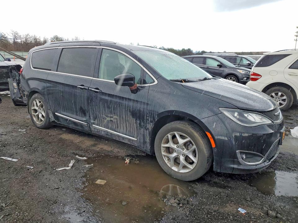 49389216 :رقم المزاد ، 2C4RC1EG7KR523373 vin ، 2019 Chrysler Pacifica مزاد بيع