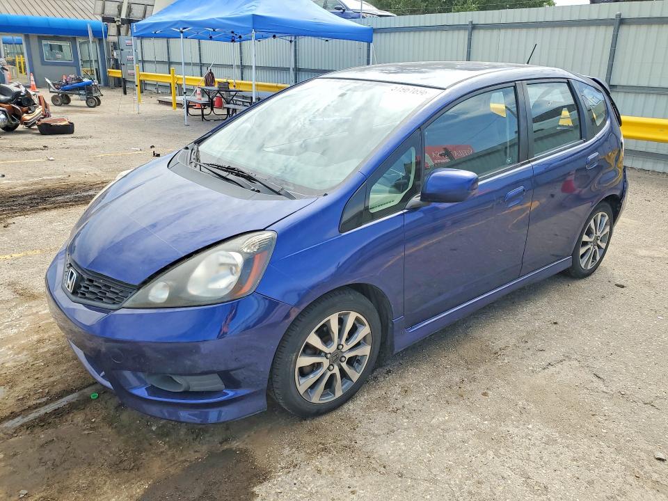 51961696 :رقم المزاد ، JHMGE8H57DC010560 vin ، 2013 Honda Fit مزاد بيع