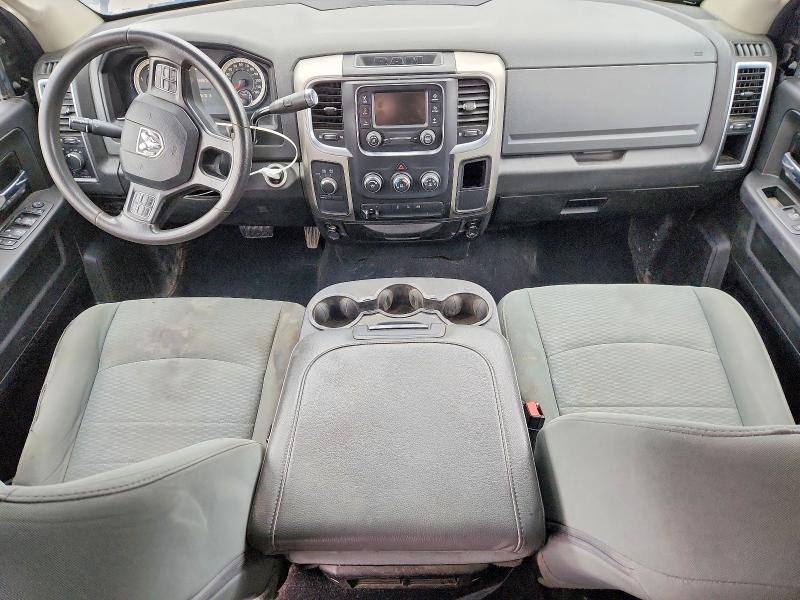 50473986 :رقم المزاد ، 3C6UR5DL4JG424908 vin ، 2018 Ram 2500 مزاد بيع