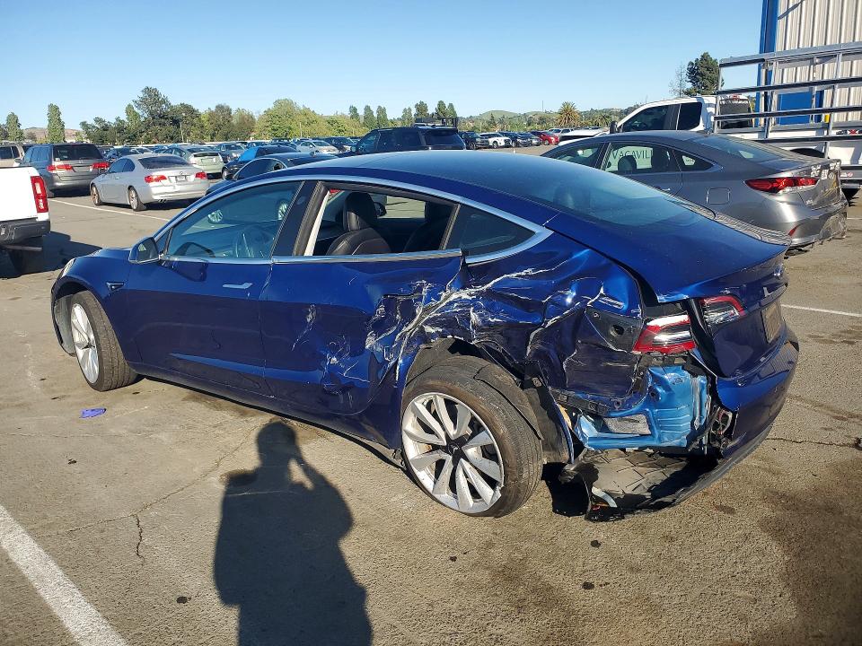 47959616 :رقم المزاد ، 5YJ3E1EB8LF746748 vin ، 2020 Tesla Model 3 مزاد بيع