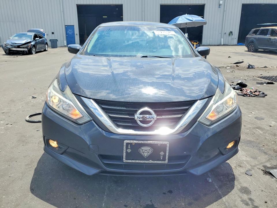 2017 Nissan Altima მანქანა იყიდება აუქციონზე, vin: 1N4AL3AP3HC273331, აუქციონის ნომერი: 51276526