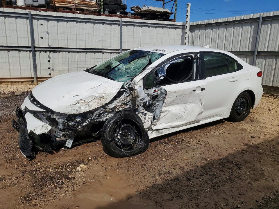 Auction sale of the 2024 Toyota Corolla, vin: JTDB4MEE8RJ014440, lot number: 46782516