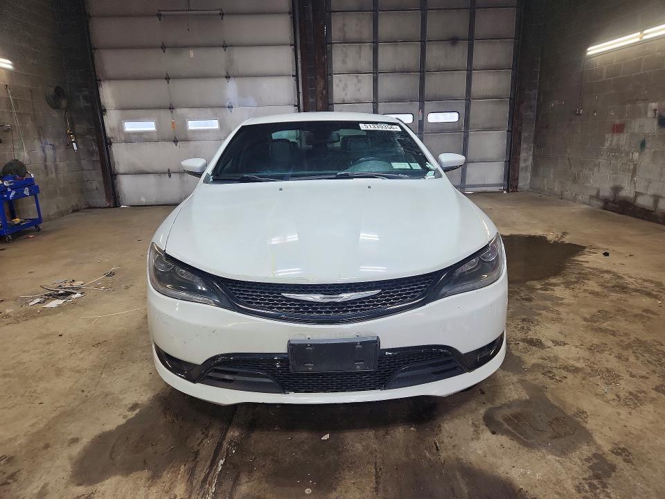 51339356 :رقم المزاد ، 1C3CCCDG6FN553751 vin ، 2015 Chrysler 200 مزاد بيع