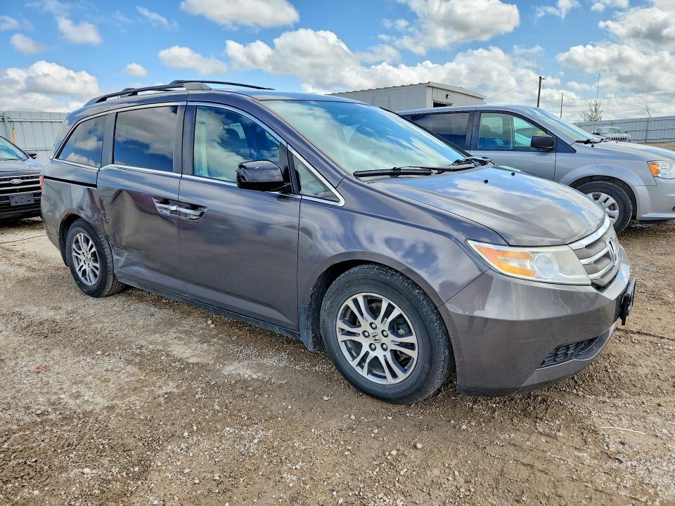 51329746 :رقم المزاد ، 5FNRL5H48BB081904 vin ، 2011 Honda Odyssey مزاد بيع