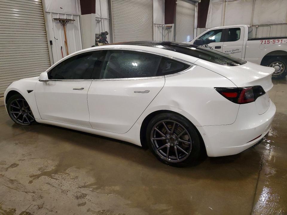 Продаж на аукціоні авто 2018 Tesla Model 3, vin: 5YJ3E1EB0JF085388, номер лоту: 49770206