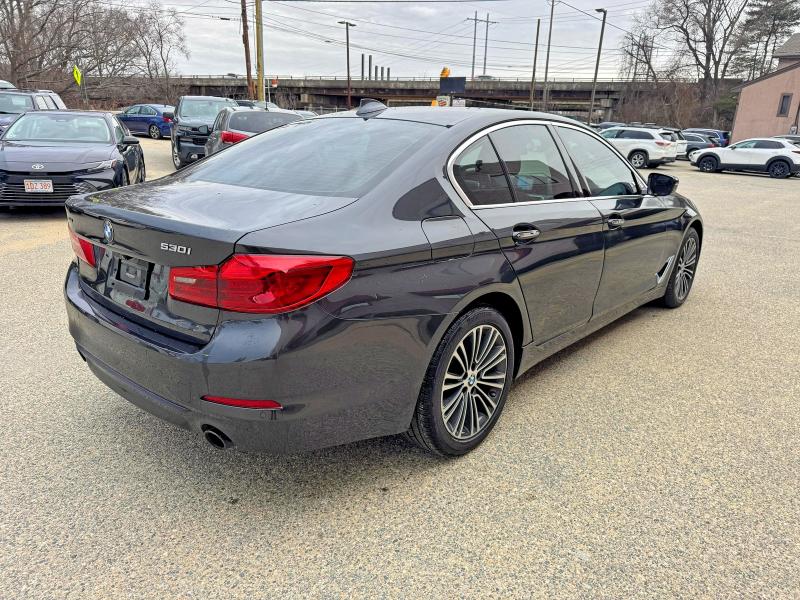 51115336 :رقم المزاد ، WBAJA7C5XJWA73151 vin ، 2018 Bmw 530 مزاد بيع