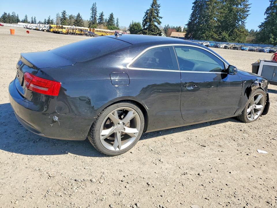Продажа на аукционе авто 2011 Audi A5, vin: WAULFAFR3BA014122, номер лота: 48680136