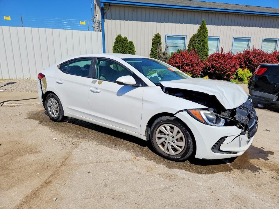 51600786 :رقم المزاد ، 5NPD74LF2HH205208 vin ، 2017 Hyundai Elantra مزاد بيع