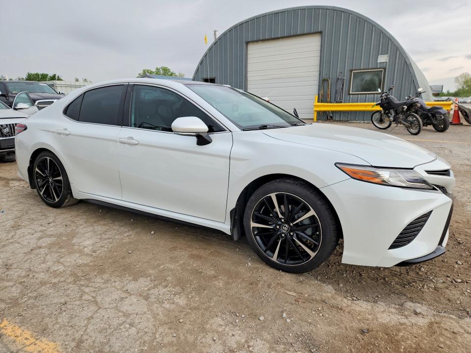 49446926 :رقم المزاد ، 4T1BZ1HK4KU507680 vin ، 2019 Toyota Camry مزاد بيع