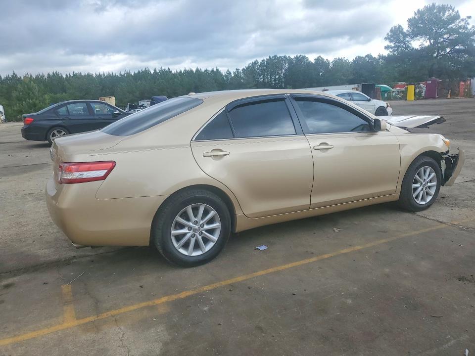 51881076 :رقم المزاد ، 4T1BF3EK4AU022169 vin ، 2010 Toyota Camry مزاد بيع