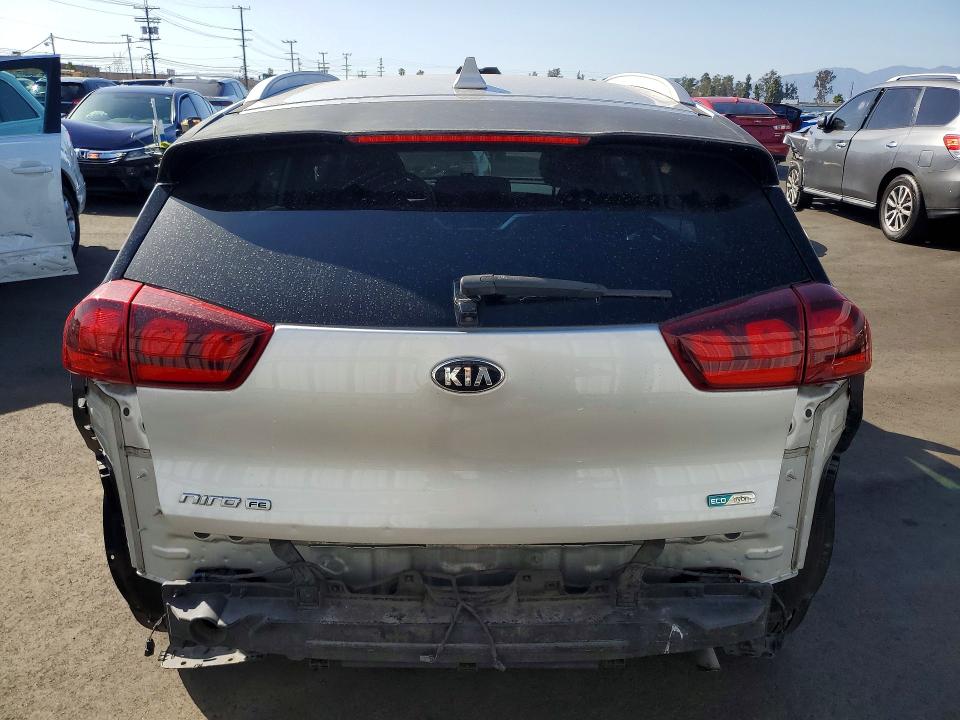 Продажа на аукционе авто 2020 Kia Niro 4d Ex, vin: KNDCB3LC4L5395094, номер лота: 51352606