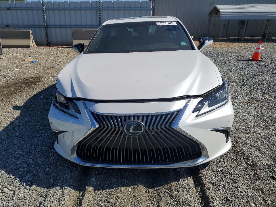 50297626 :رقم المزاد ، 58ABZ1B16KU007030 vin ، 2019 Lexus Es مزاد بيع