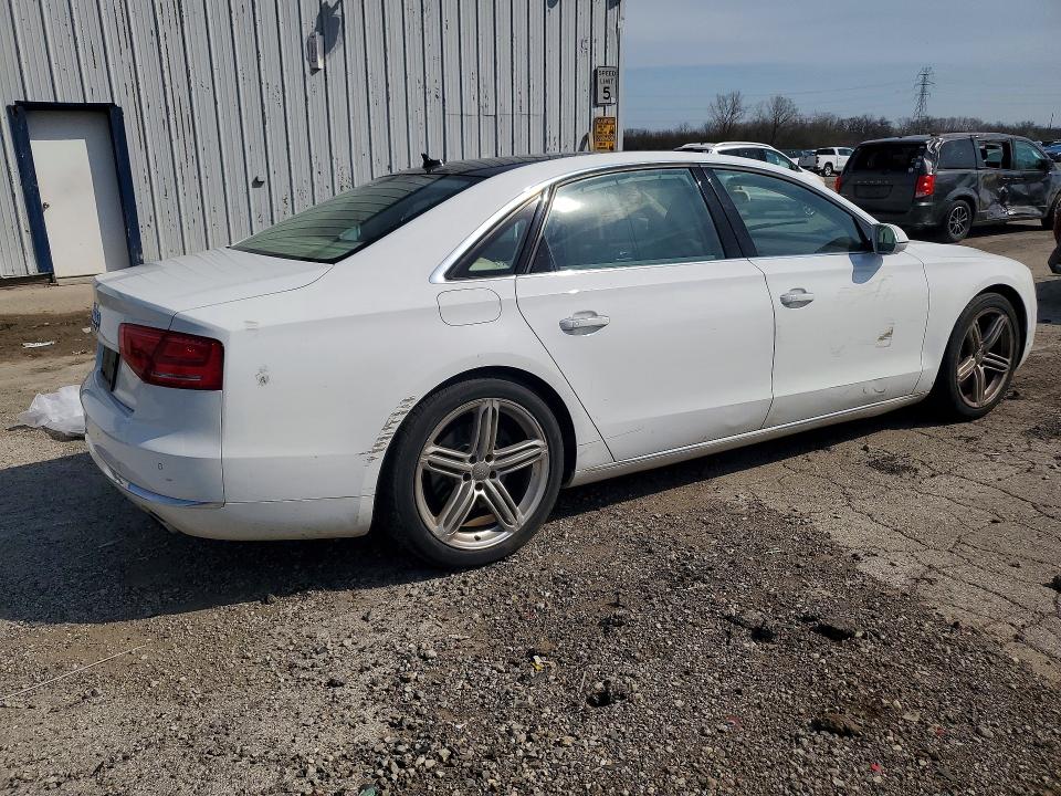 48609116 :رقم المزاد ، WAURGAFDXDN000788 vin ، 2013 Audi A8 مزاد بيع