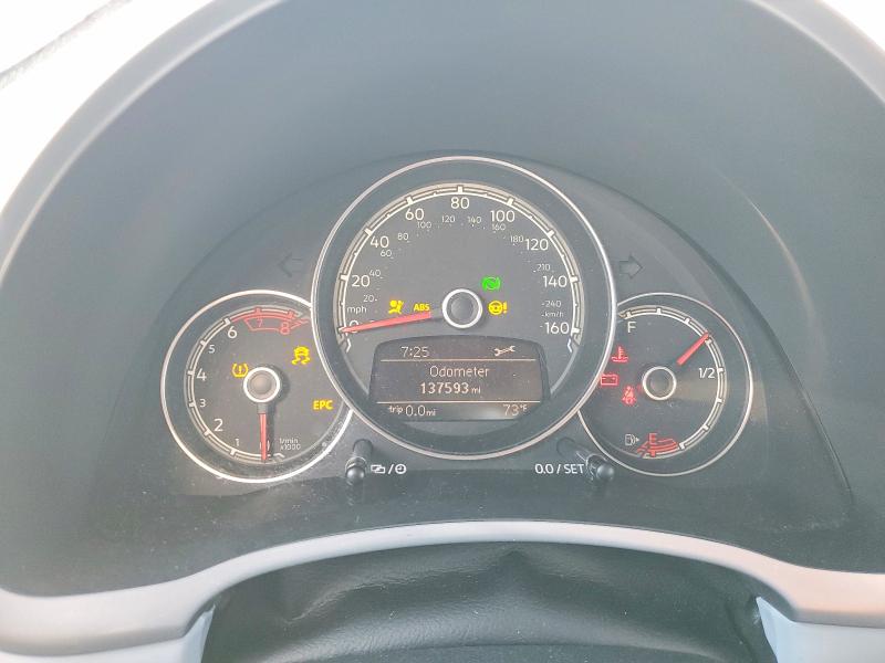 48539546 :رقم المزاد ، 3VWJ17AT6HM612907 vin ، 2017 Volkswagen Beetle مزاد بيع