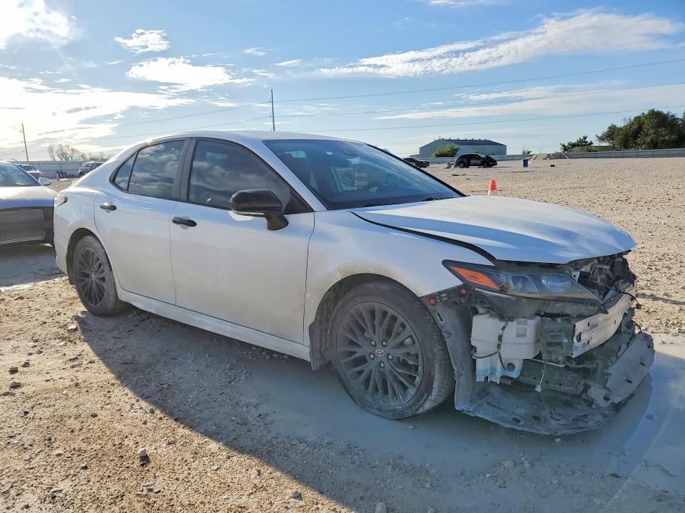 48794026 :رقم المزاد ، 4T1G11AK7NU030853 vin ، 2022 Toyota Camry مزاد بيع