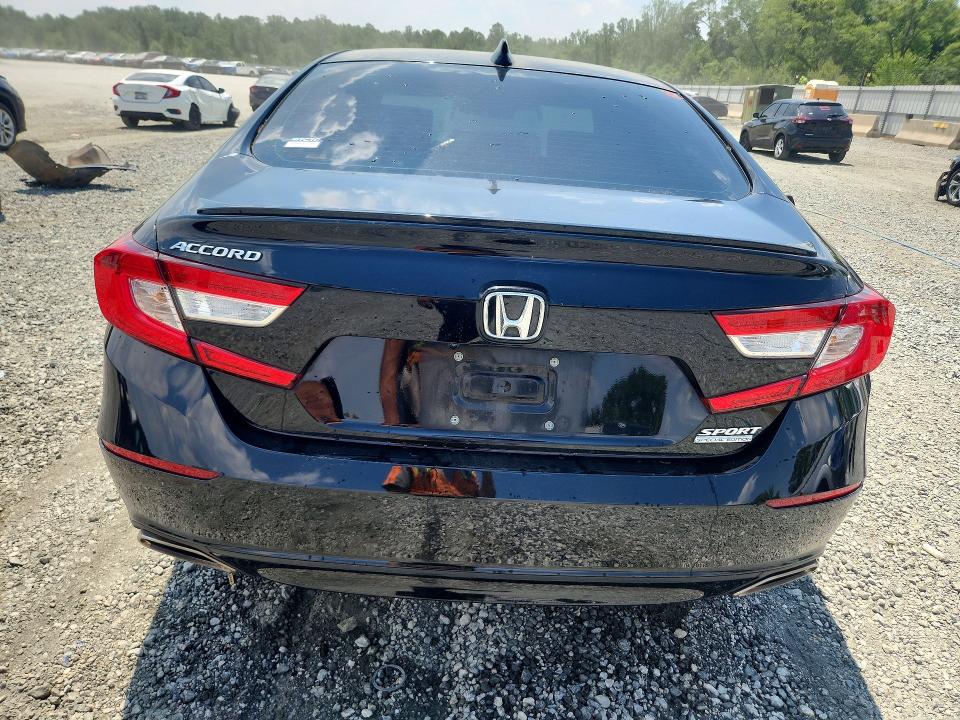 51097916 :رقم المزاد ، 1HGCV1F40NA061608 vin ، 2022 Honda Accord مزاد بيع