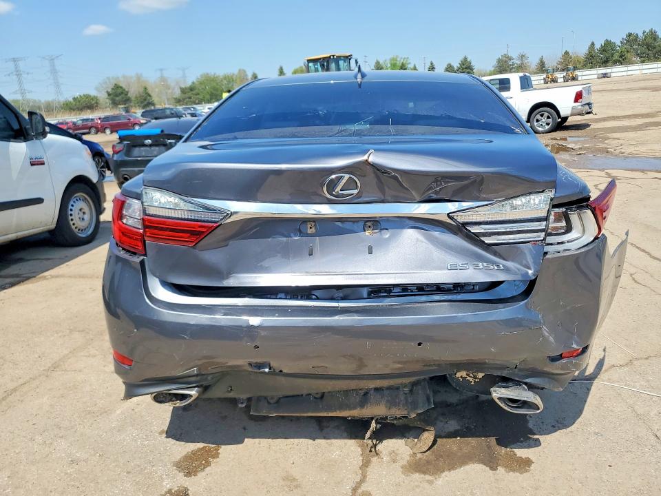 50663916 :رقم المزاد ، 58ABK1GG6JU103921 vin ، 2018 Lexus Es مزاد بيع