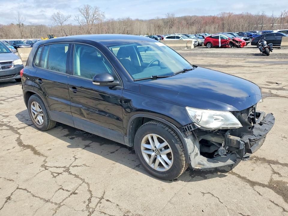 48788166 :رقم المزاد ، WVGBV7AX5BW522066 vin ، 2011 Volkswagen Tiguan مزاد بيع