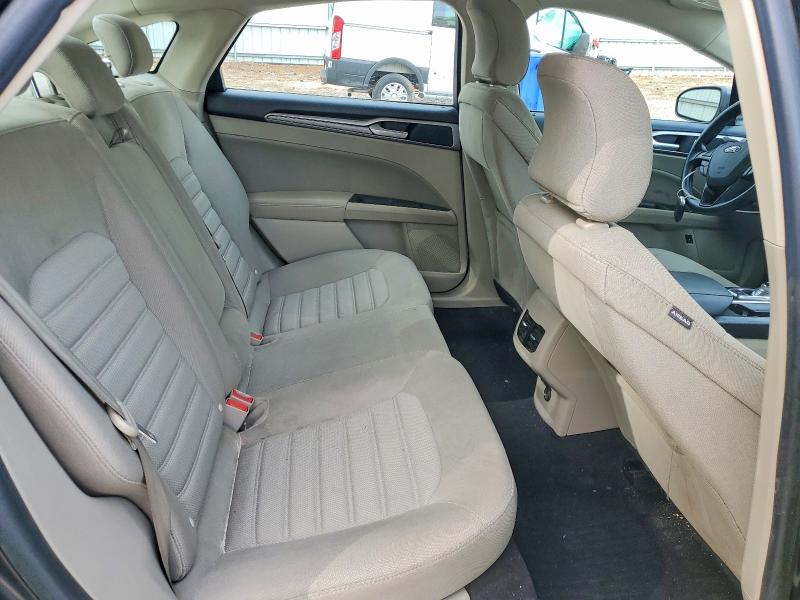 49220326 :رقم المزاد ، 3FA6P0LU8KR184939 vin ، 2019 Ford Fusion مزاد بيع