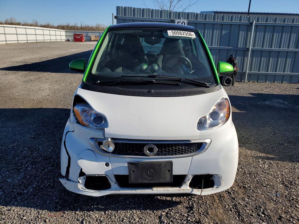 2015 Smart Fortwo მანქანა იყიდება აუქციონზე, vin: WMEEJ9AA6FK838823, აუქციონის ნომერი: 50982556