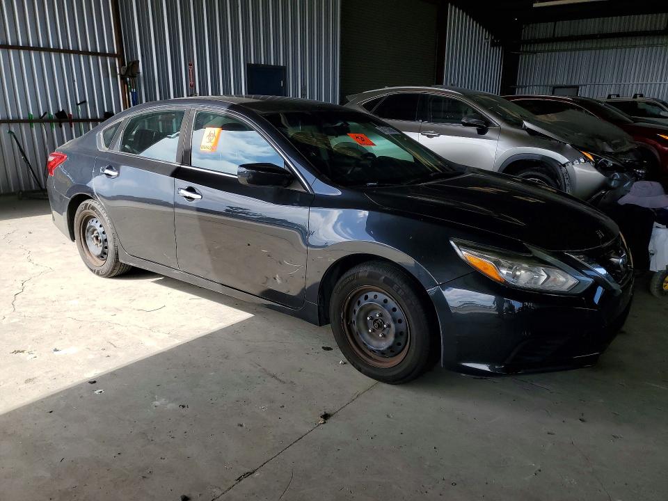 50133686 :رقم المزاد ، 1N4AL3AP8GC221837 vin ، 2016 Nissan Altima مزاد بيع