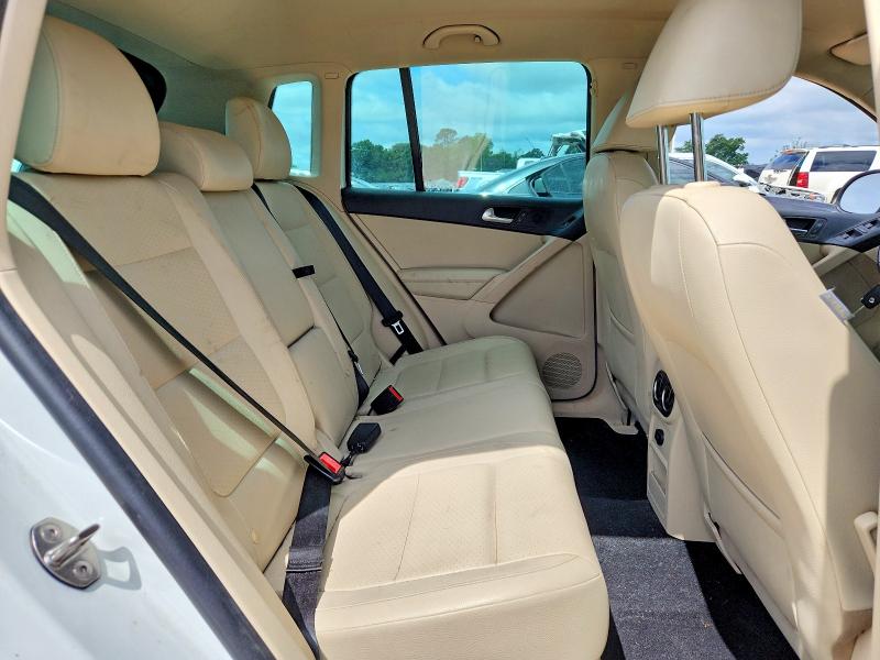 Продажа на аукционе авто 2015 Volkswagen Tiguan, vin: WVGAV7AX4FW604176, номер лота: 51654986