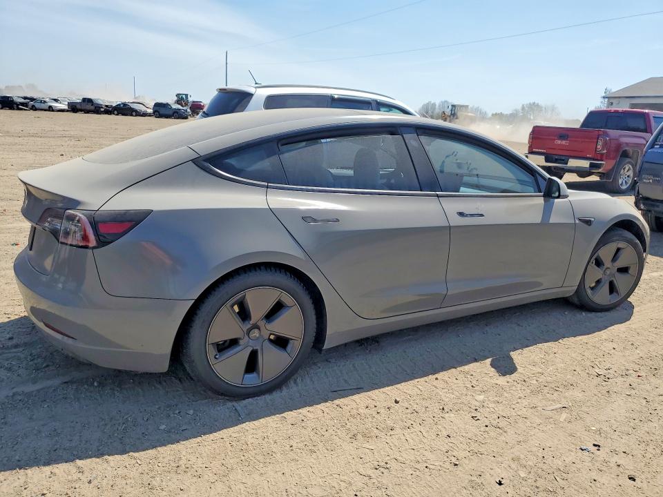 50885526 :رقم المزاد ، 5YJ3E1EB0NF337159 vin ، 2022 Tesla Model 3 مزاد بيع