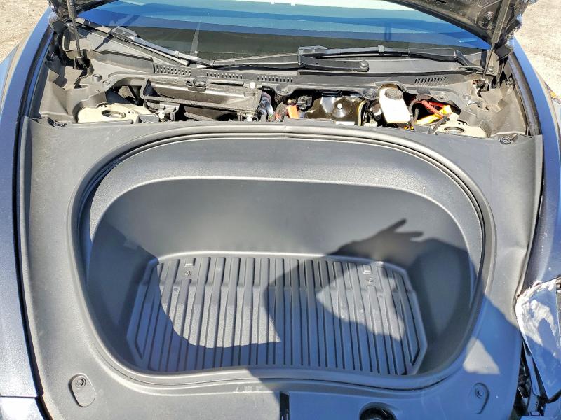 2025 Tesla Model 3 მანქანა იყიდება აუქციონზე, vin: 5YJ3E1EA8SF887745, აუქციონის ნომერი: 51688806