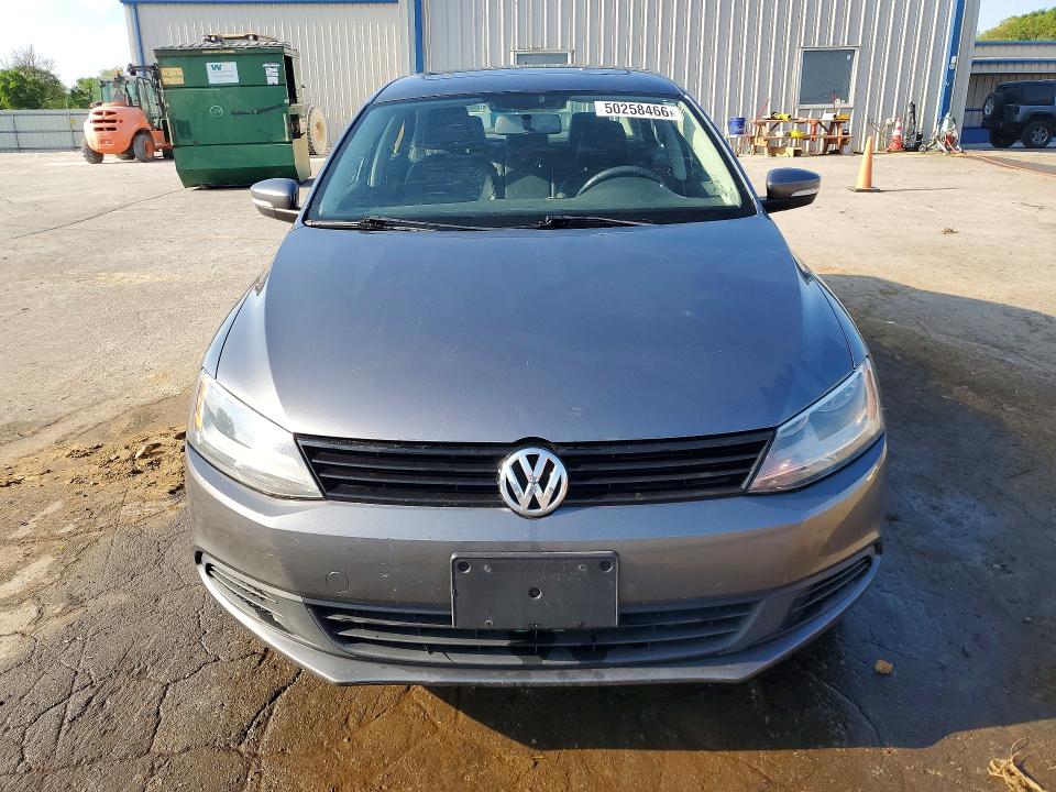50258466 :رقم المزاد ، 3VWBZ7AJ8BM317181 vin ، 2011 Volkswagen Jetta مزاد بيع