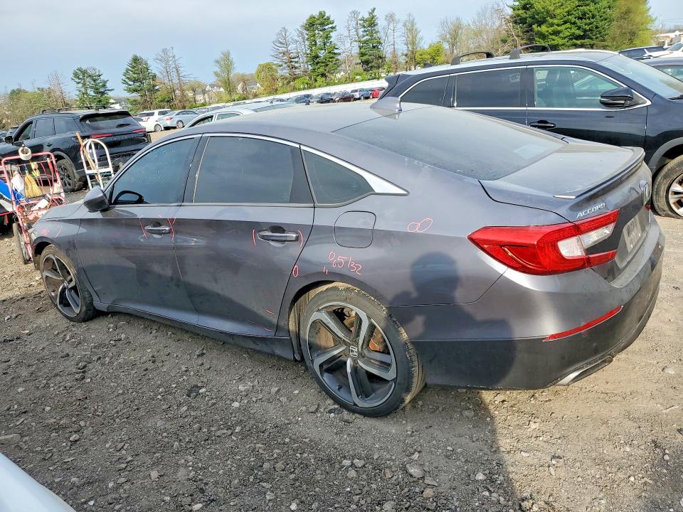 49153436 :رقم المزاد ، 1HGCV1F33JA135265 vin ، 2018 Honda Accord مزاد بيع