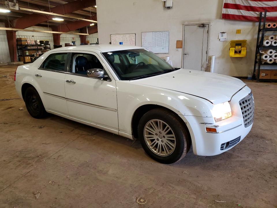 48397426 :رقم المزاد ، 2C3CA5CV5AH315196 vin ، 2010 Chrysler 300 مزاد بيع