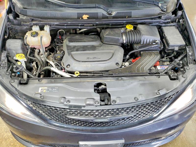49648846 :رقم المزاد ، 2C4RC1FG1KR702507 vin ، 2019 Chrysler Pacifica مزاد بيع
