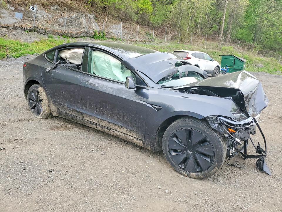 51714306 :رقم المزاد ، 5YJ3E1EB2SF900529 vin ، 2025 Tesla Model 3 مزاد بيع