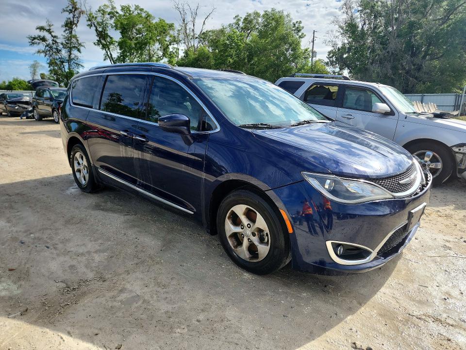 Продажа на аукционе авто 2017 Chrysler Pacifica, vin: 2C4RC1EG0HR564839, номер лота: 49379666