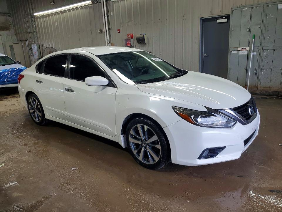 Продажа на аукционе авто 2016 Nissan Altima, vin: 1N4AL3AP3GC225486, номер лота: 49285826