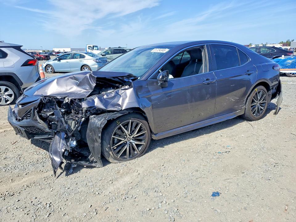 Продажа на аукционе авто 2023 Toyota Camry, vin: 4T1G11AK2PU744490, номер лота: 51724346