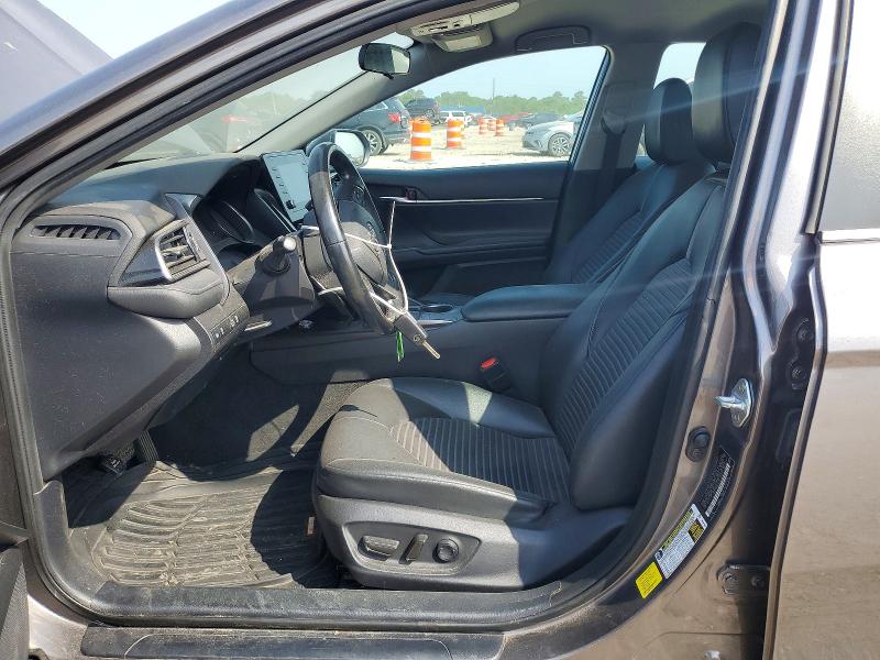 51509896 :رقم المزاد ، 4T1G11AK5NU711318 vin ، 2022 Toyota Camry مزاد بيع